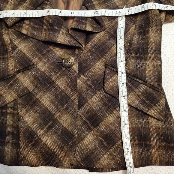 BCBG Plaid Ruffled Jacket w/Whipstich - Picture 6 of 8